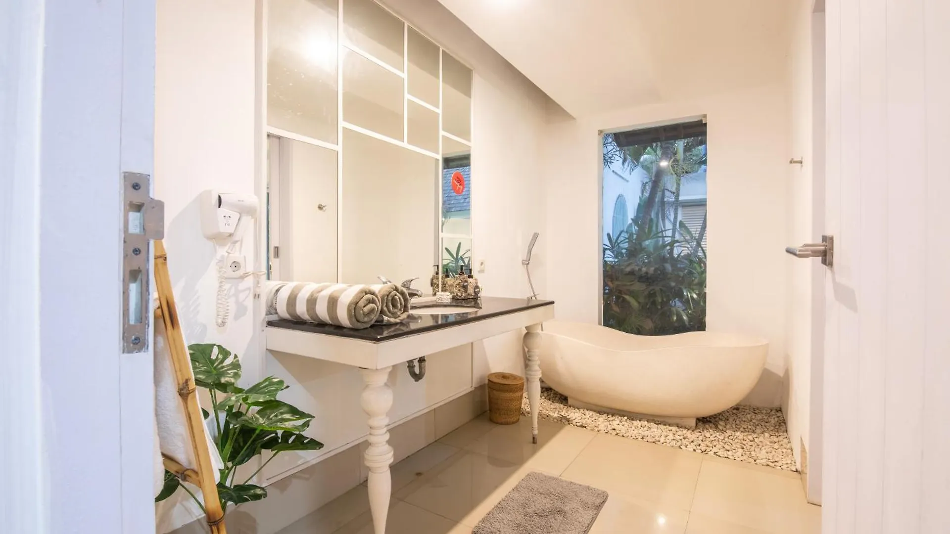 1-Br Private Pool Wander Villa Seminyak Kunti Utara St 0*, Seminyak (Bali)