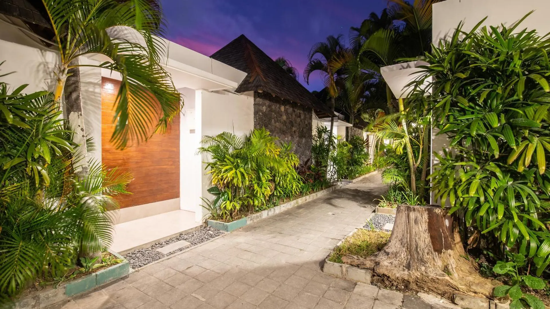 1-Br Private Pool Wander Villa Seminyak Kunti Utara St  Seminyak (Bali)