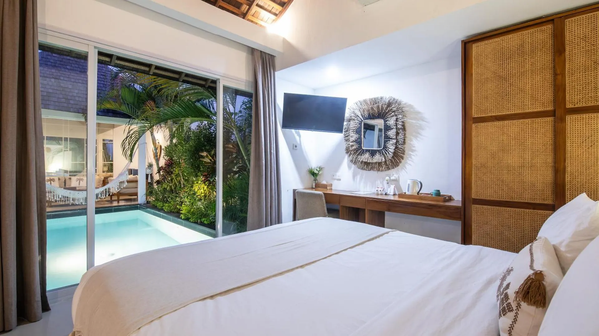 1-Br Private Pool Wander Villa Seminyak Kunti Utara St Indonesia